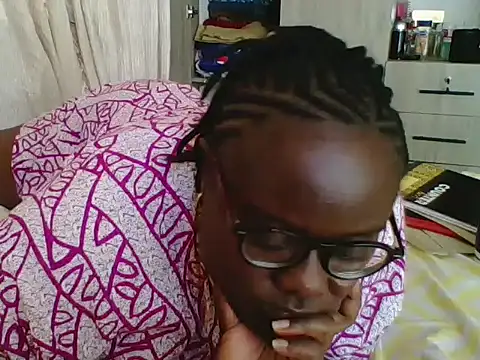 Snapshot of Hotwife8 chatting on 02-03-26, 07:13 Hotwife8 online show from 02-03-26, 07:13