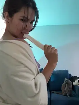 SofiaG  online show from 03-05-25, 01:10