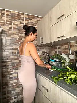 SofiaG  online show from 09-10-25, 09:48