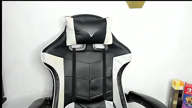 HelueHorny13 online show from 12-29-24, 07:50