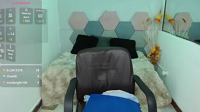 CharloteTaylor  online show from 02-15-25, 06:55