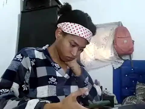 Snapshot of miriam775 chatting on 12-07-24, 11:51 miriam775 online show from 12-07-24, 11:51