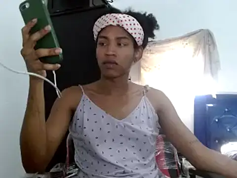 Snapshot of miriam775 chatting on 12-12-24, 07:15 miriam775 online show from 12-12-24, 07:15