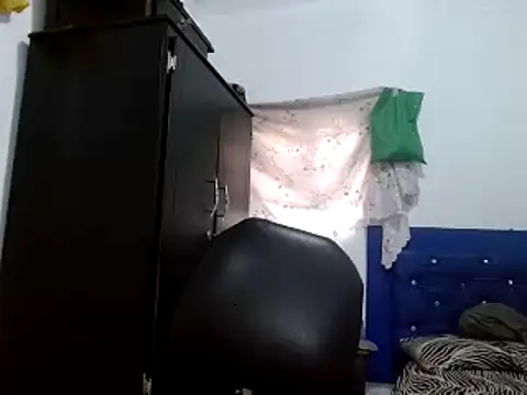 Snapshot of miriam775 chatting on 12-23-24, 12:41 miriam775 online show from 12-23-24, 12:41