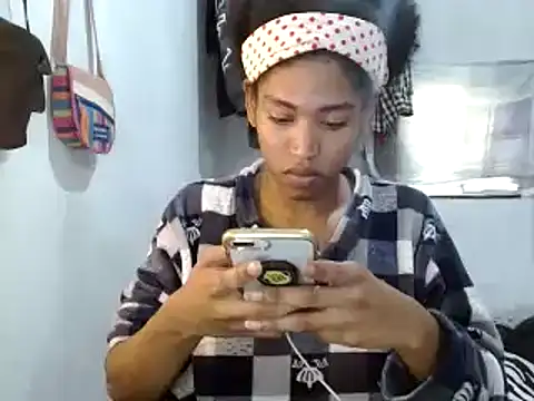 Snapshot of miriam775 chatting on 12-28-24, 03:26 miriam775 online show from 12-28-24, 03:26