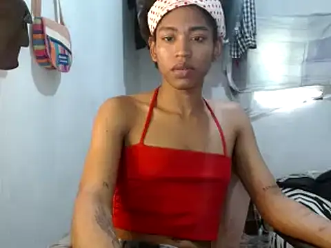 Snapshot of miriam775 chatting on 12-28-24, 07:11 miriam775 online show from 12-28-24, 07:11