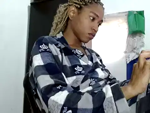 Snapshot of miriam775 chatting on 01-03-25, 03:55 miriam775 online show from 01-03-25, 03:55