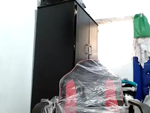 Snapshot of miriam775 chatting on 01-15-25, 02:46 miriam775 online show from 01-15-25, 02:46