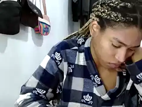 Snapshot of miriam775 chatting on 02-19-25, 03:05 miriam775 online show from 02-19-25, 03:05