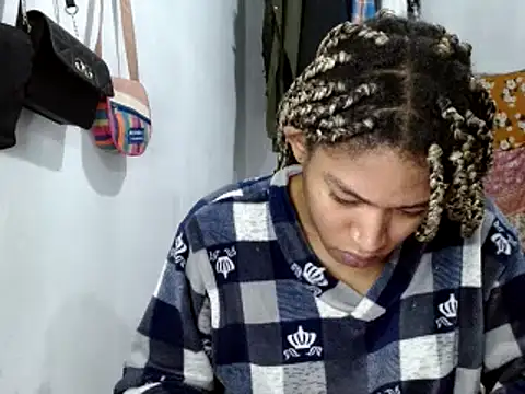 Snapshot of miriam775 chatting on 02-26-25, 10:36 miriam775 online show from 02-26-25, 10:36