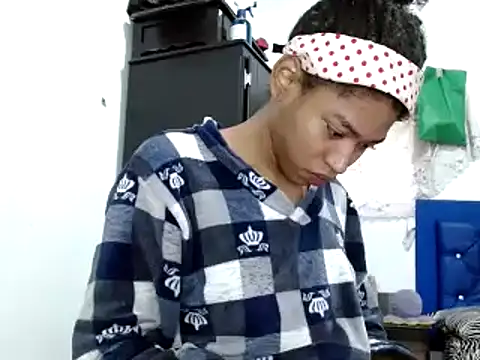 Snapshot of miriam775 chatting on 03-10-25, 11:53 miriam775 online show from 03-10-25, 11:53