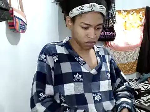 Snapshot of miriam775 chatting on 03-15-25, 12:45 miriam775 online show from 03-15-25, 12:45