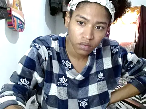 Snapshot of miriam775 chatting on 03-17-25, 01:39 miriam775 online show from 03-17-25, 01:39