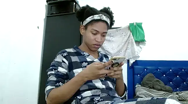 Snapshot of miriam775 chatting on 03-21-25, 12:51 miriam775 online show from 03-21-25, 12:51