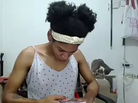 Snapshot of miriam775 chatting on 09-17-25, 11:34 miriam775 online show from 09-17-25, 11:34