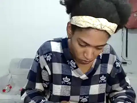 Snapshot of miriam775 chatting on 10-15-25, 03:56 miriam775 online show from 10-15-25, 03:56