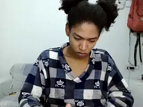 Snapshot of miriam775 chatting on 10-20-25, 10:59 miriam775 online show from 10-20-25, 10:59