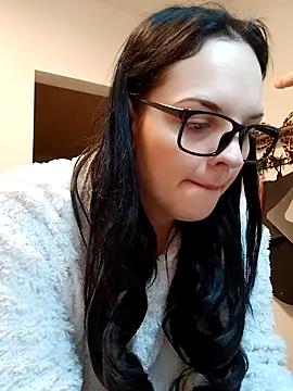 Jujuicy 97 online show from 12-19-25, 05:25