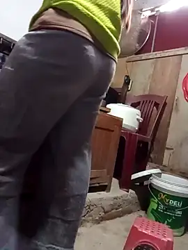 JasminePham online show from 12-20-24, 04:09