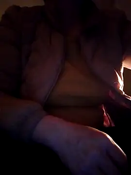 JasminePham online show from 12-20-24, 11:47