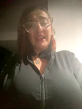 Snapshot of anastasia_and_jordan chatting on 10-26-25, 10:10 anastasia and jordan online show from 10-26-25, 10:10