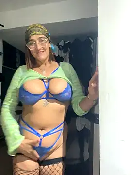 Snapshot of anastasia_and_jordan chatting on 11-22-25, 09:19 anastasia and jordan online show from 11-22-25, 09:19