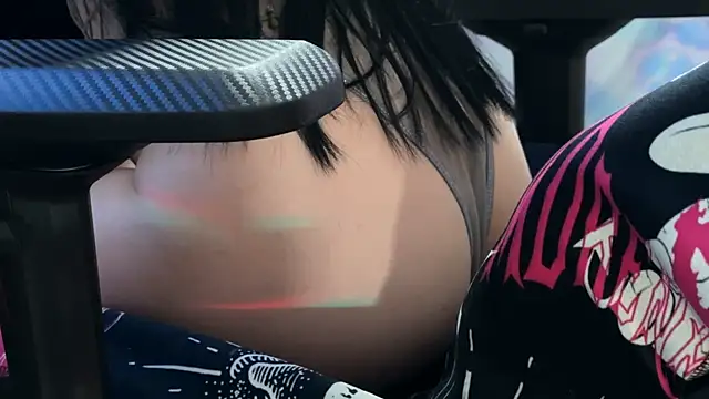 Snapshot of KiraLiLime chatting on 02-22-25, 10:09 KiraLiLime online show from 02-22-25, 10:09