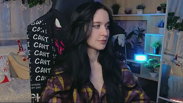 Snapshot of KiraLiLime chatting on 02-25-25, 10:50 KiraLiLime online show from 02-25-25, 10:50