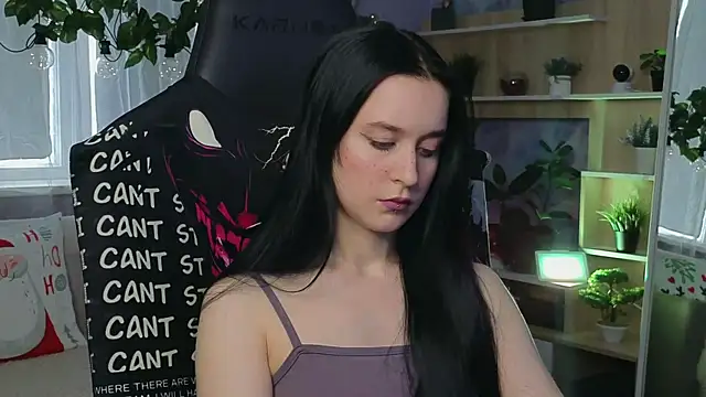 Snapshot of KiraLiLime chatting on 03-15-25, 12:02 KiraLiLime online show from 03-15-25, 12:02