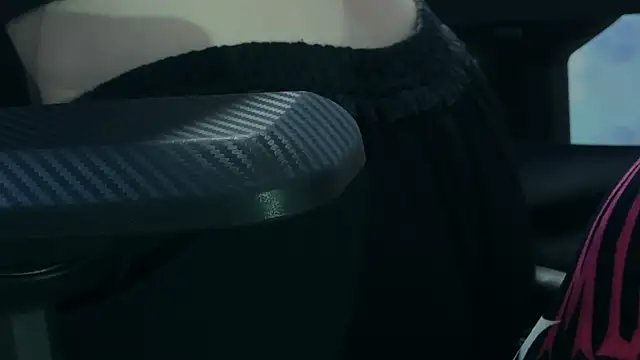 Snapshot of KiraLiLime chatting on 03-18-25, 12:03 KiraLiLime online show from 03-18-25, 12:03