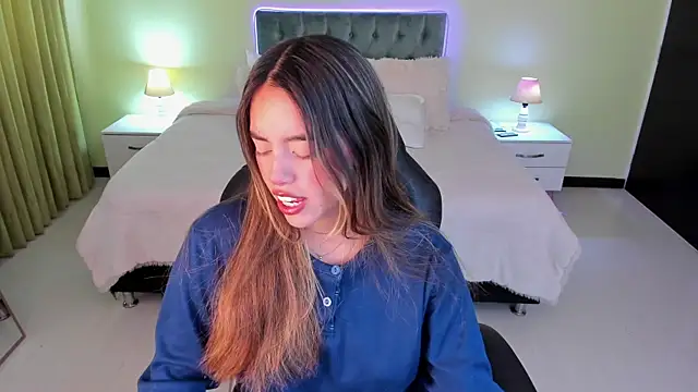  Charlotte evans 1 online show from 04-05-26, 12:13