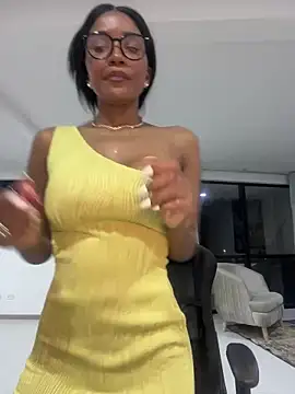 Snapshot of Jessie-pradoo chatting on 12-09-24, 01:18 Jessie-pradoo online show from 12-09-24, 01:18