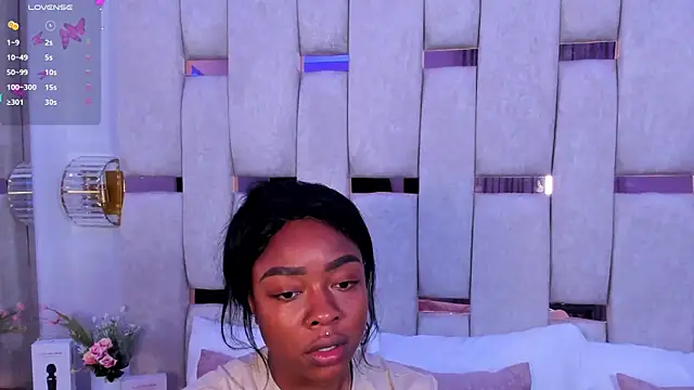 Snapshot of mia_schwarz chatting on 12-09-24, 09:16 mia schwarz online show from 12-09-24, 09:16