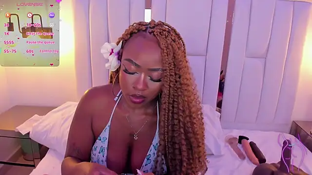 Snapshot of mia_schwarz chatting on 02-02-25, 11:00 mia schwarz online show from 02-02-25, 11:00