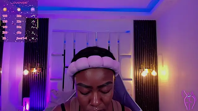 Snapshot of mia_schwarz chatting on 10-18-25, 07:58 mia schwarz online show from 10-18-25, 07:58