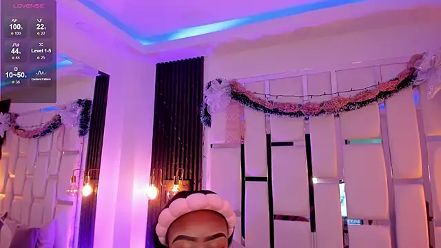 mia schwarz online show from 12-19-25, 10:28