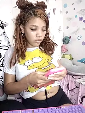 Snapshot of 1CANDYLOVE chatting on 02-27-25, 02:10 1CANDYLOVE online show from 02-27-25, 02:10