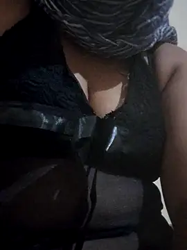 vadapavgirl online show from 10-16-25, 07:26