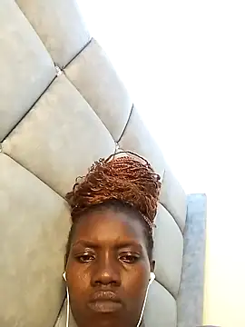 Snapshot of Slimthick900 chatting on 02-23-25, 08:28 Slimthick900 online show from 02-23-25, 08:28