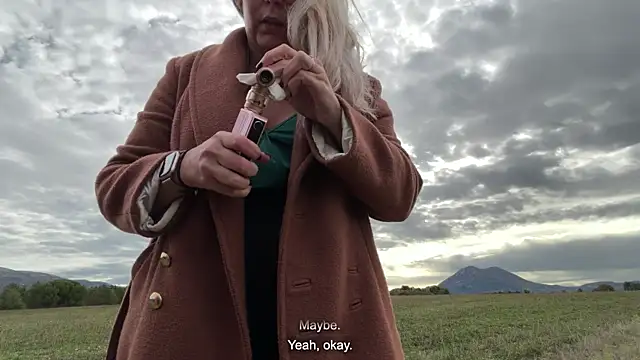 EmyLana online show from 10-25-25, 08:22