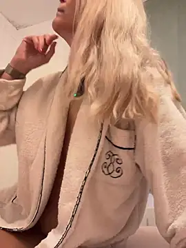 EmyLana online show from 01-13-26, 09:03