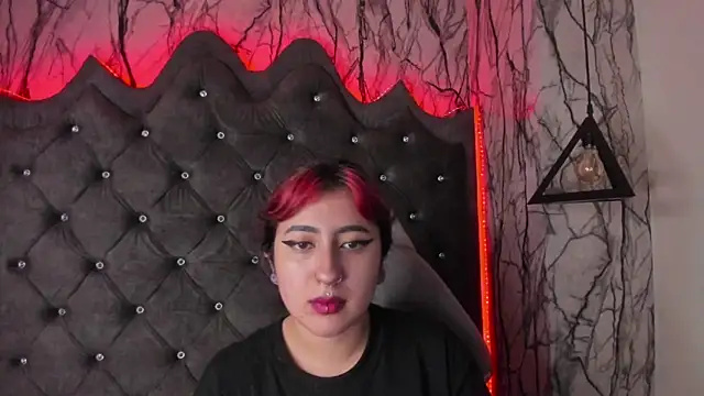 larissa01  online show from 02-13-25, 02:56