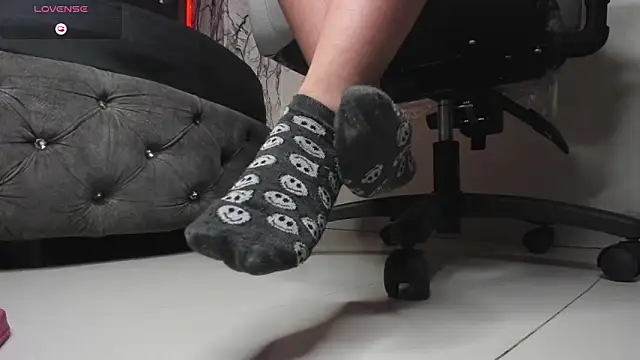 larissa01  online show from 03-09-25, 06:06