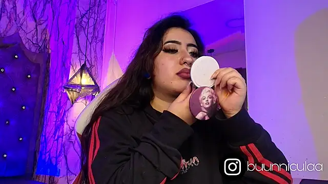 larissa01  online show from 09-11-25, 02:33