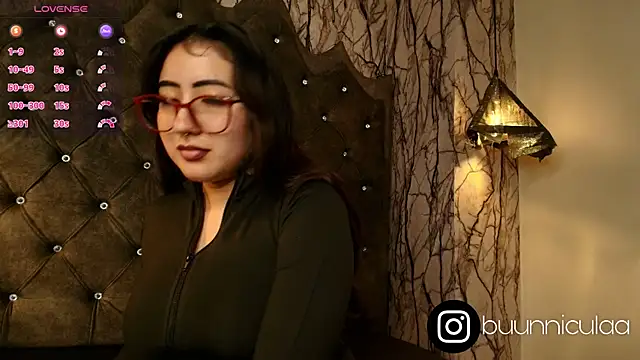 larissa01  online show from 09-16-25, 02:34