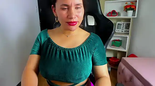 Saylor Lee22 online show from 12-04-24, 03:15