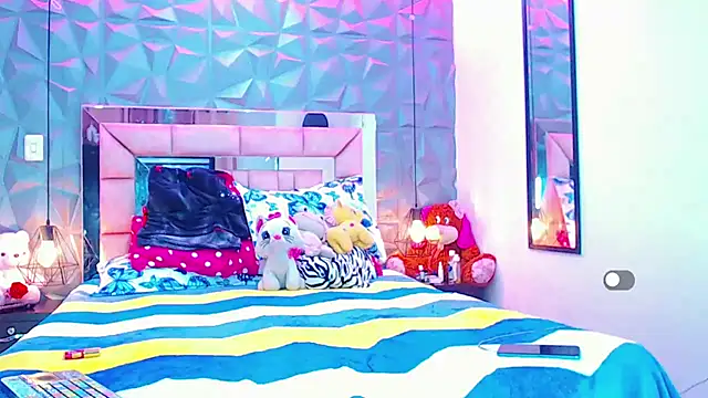 Snapshot of Doll_IvannaTs chatting on 01-27-25, 02:31 Doll IvannaTs online show from 01-27-25, 02:31