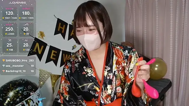 Snapshot of sara__xx__love chatting on 01-02-25, 04:20 sara xx love online show from 01-02-25, 04:20