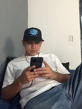 Snapshot of Slow_Kmazutra chatting on 02-24-25, 08:47 Slow Kmazutra online show from 02-24-25, 08:47