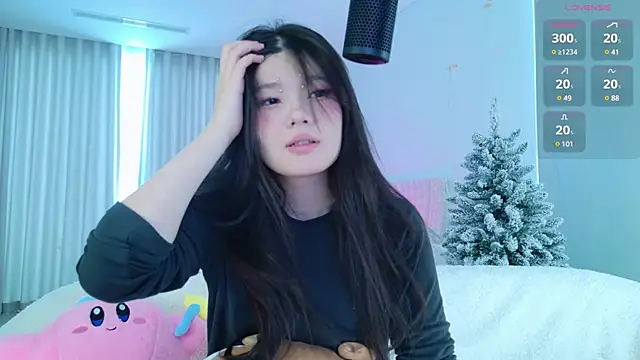 Snapshot of KitayamaChu chatting on 12-19-24, 05:40 KitayamaChu online show from 12-19-24, 05:40
